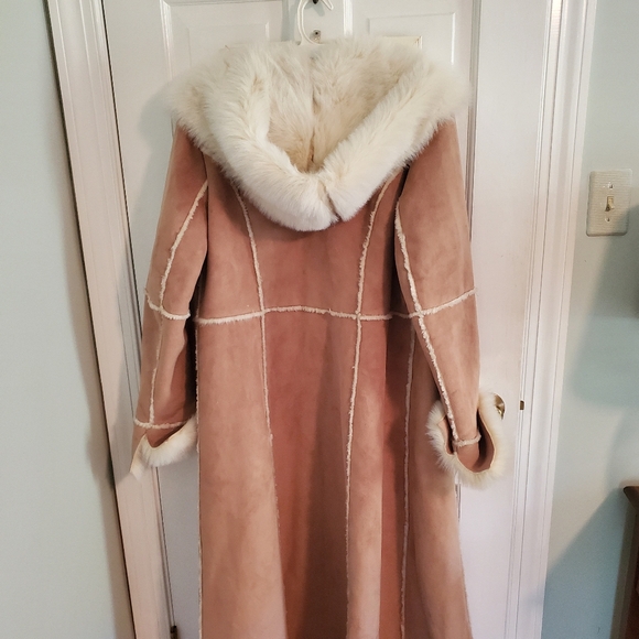 Maxi faux shearling wrap coat. M. - Picture 3 of 6